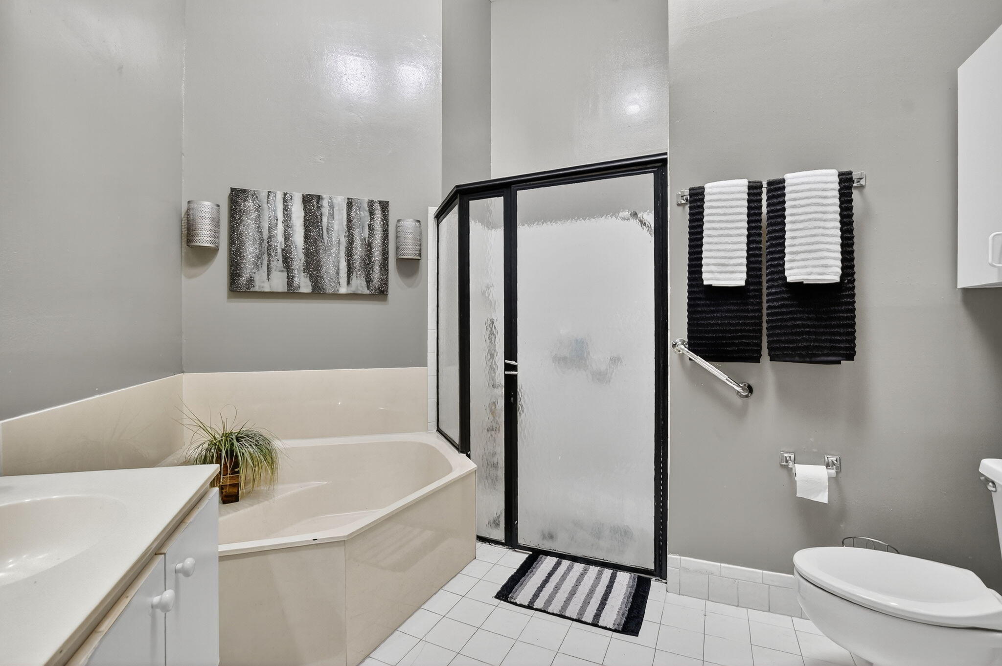 8130 Nadmar Avenue Boca Raton, FL 33434 - Photo 34 of 75 Primary Bath