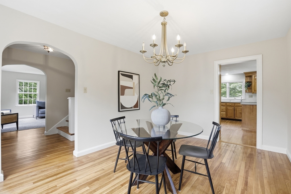106 Concord Road Bedford, MA 01730 - Photo 9 of 38