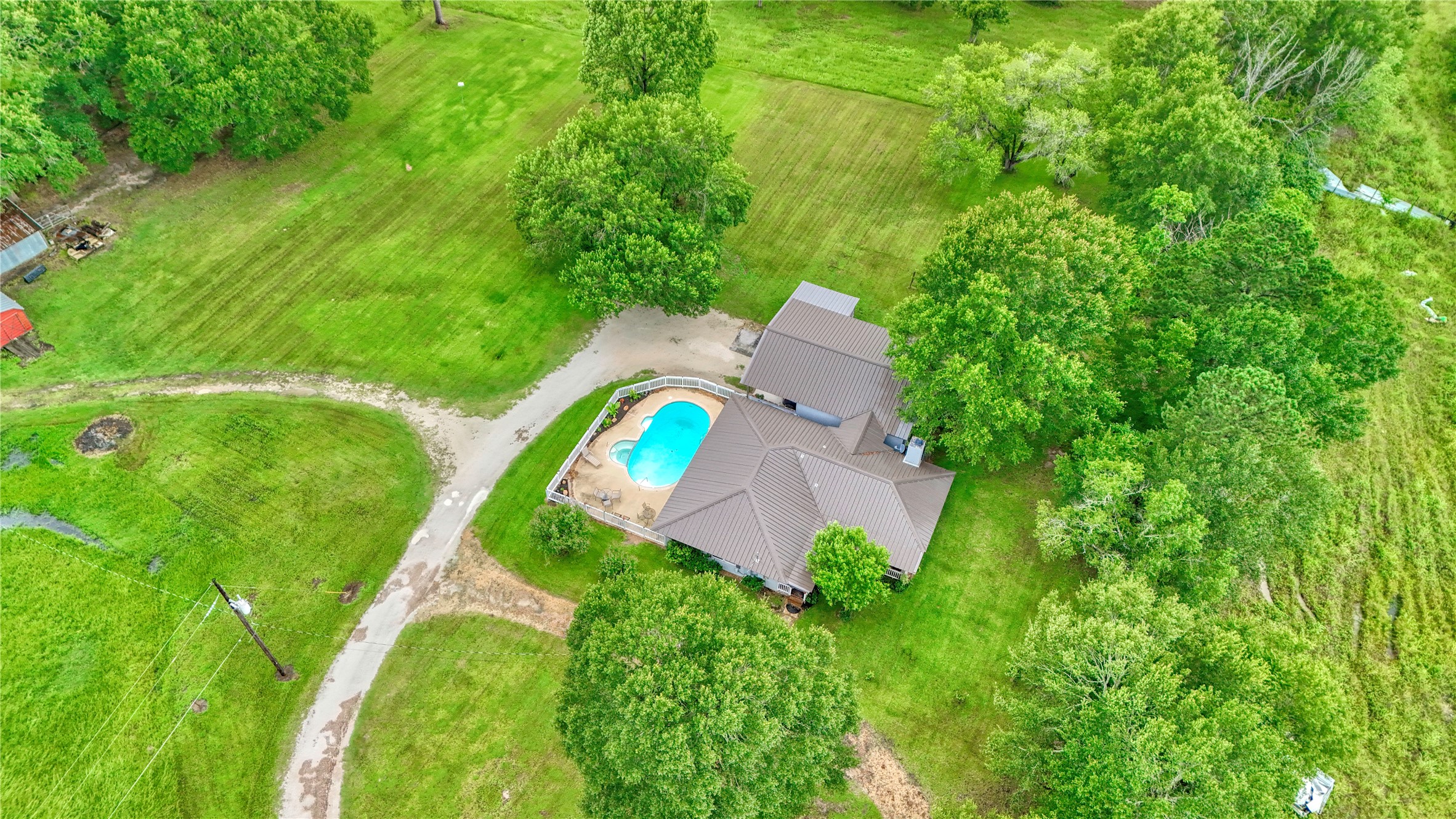 1566 South Robb Street Trinity, TX 75862 - Photo 29 of 33