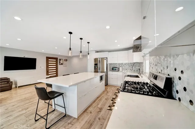 $315,000 | 23777 Mulholland Highway, Unit 153, Calabasas, CA 91302