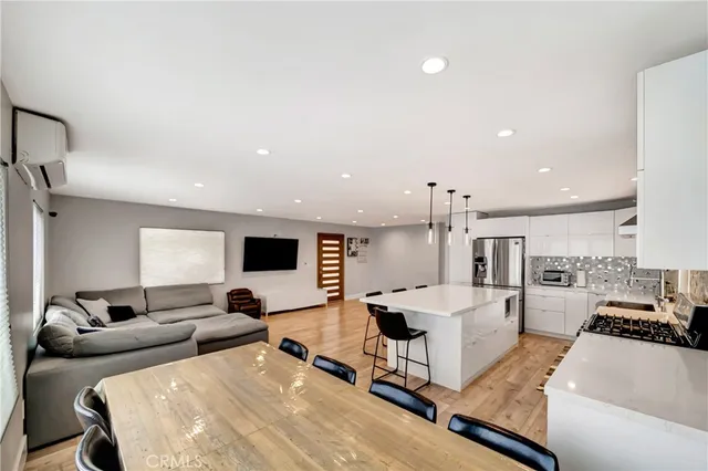 $315,000 | 23777 Mulholland Highway, Unit 153, Calabasas, CA 91302