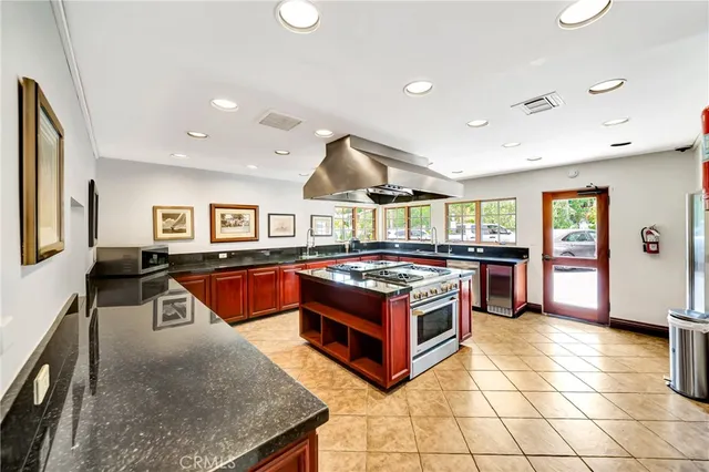 $315,000 | 23777 Mulholland Highway, Unit 153, Calabasas, CA 91302