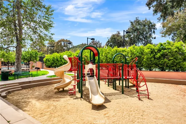 $315,000 | 23777 Mulholland Highway, Unit 153, Calabasas, CA 91302