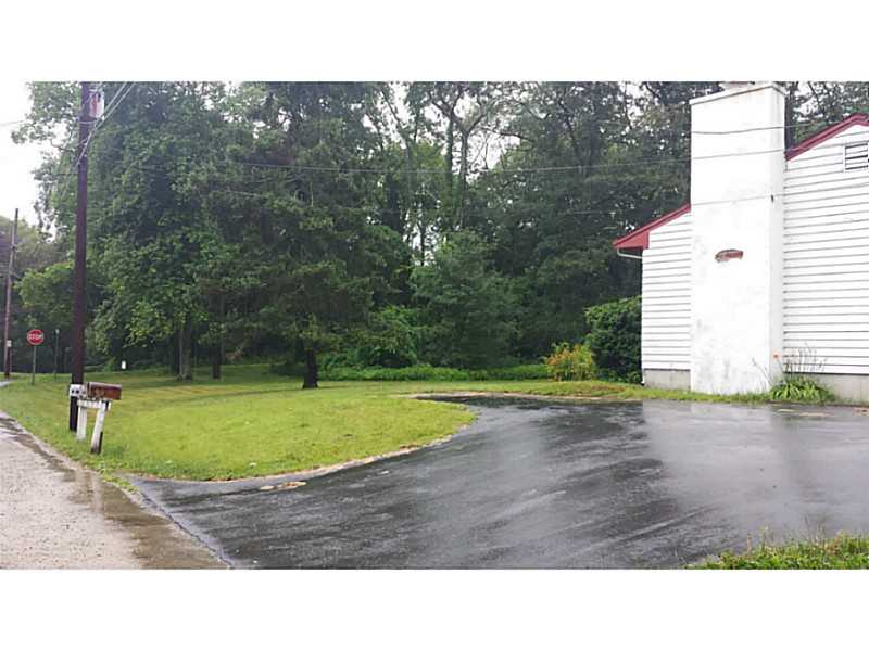 1622 Bulgarmarsh Road Tiverton, RI 02878 - Photo 4 of 5 Yard/Garden.