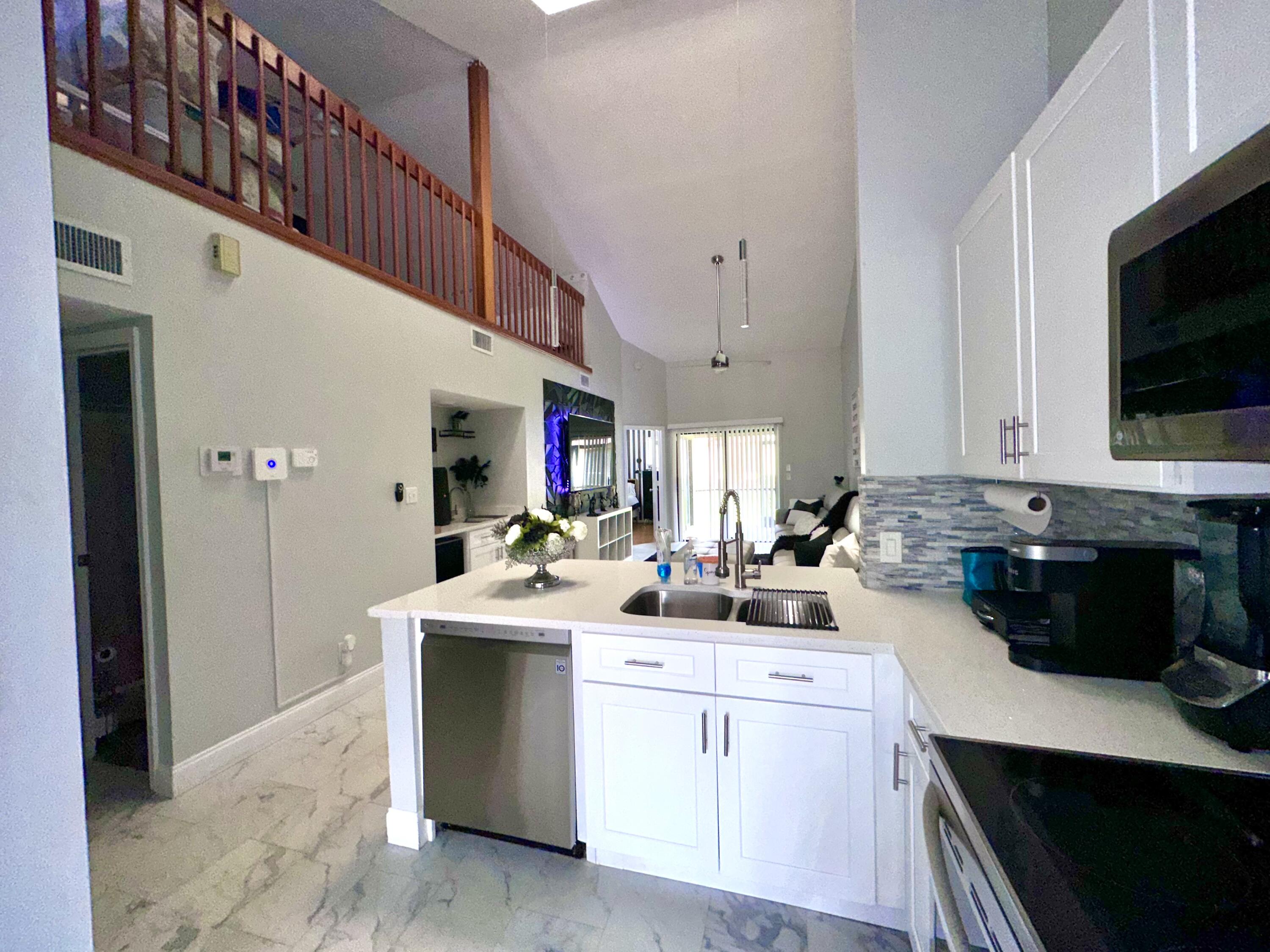 3758 Blue Ridge Road West Palm Beach, FL 33406 - Photo 3 of 8 Kitchen