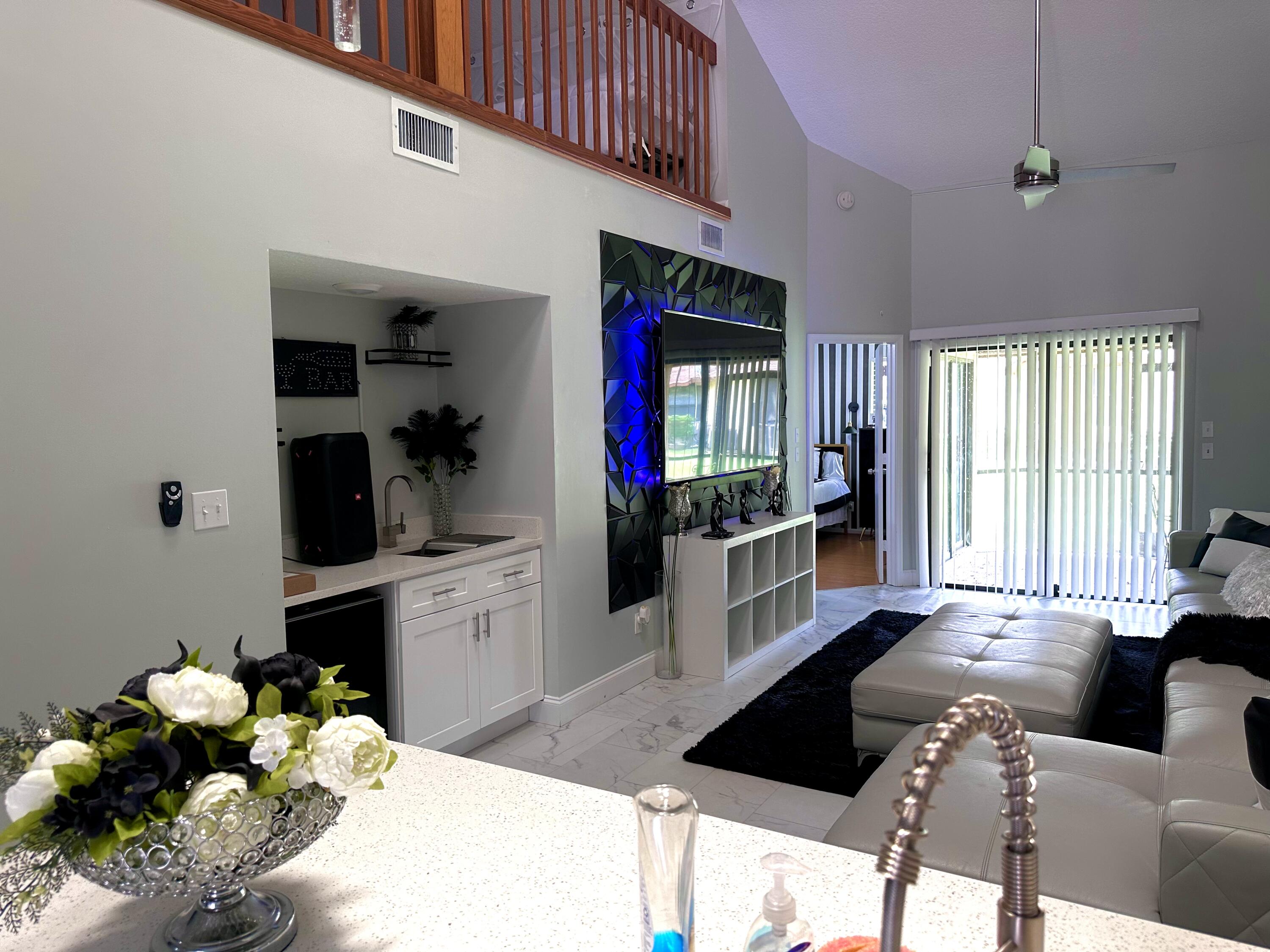 3758 Blue Ridge Road West Palm Beach, FL 33406 - Photo 4 of 8 Loft