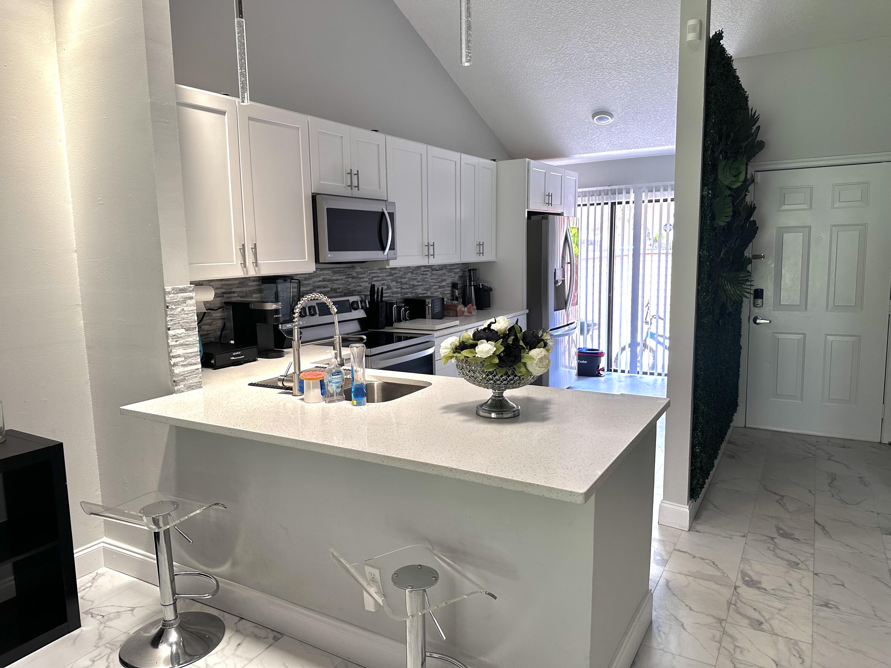 3758 Blue Ridge Road West Palm Beach, FL 33406 - Photo 5 of 8 Kitchen