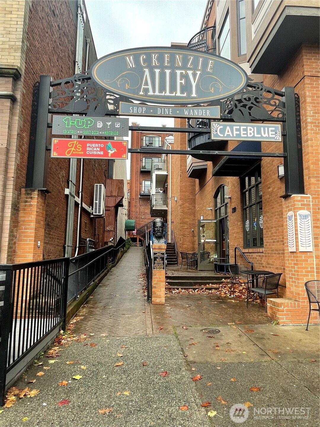 1101 McKenzie Avenue, Unit 206 Bellingham, WA 98225 - Photo 3 of 16 a view of a chairs and table in the patio