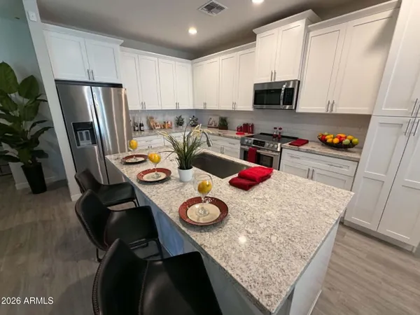 $429,900 | 630 West Beverly Rd., Phoenix, AZ 85041