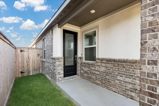 a view of front door and porch