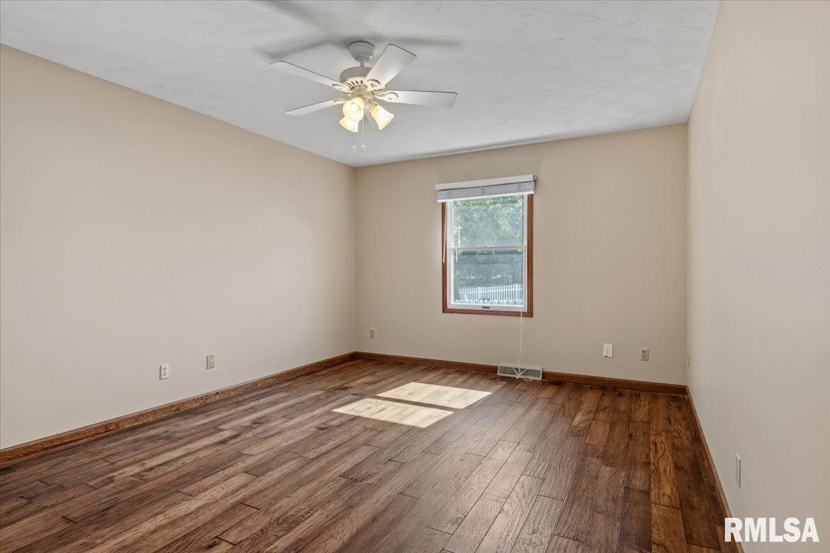 3129 Turning Mill Drive Springfield, IL 62704 - Photo 17 of 30