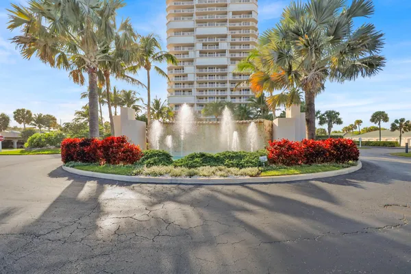 $5,500 | 5051 North Hwy A1A, Unit PH 23, Hutchinson Island, FL 34949