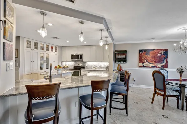 $5,500 | 5051 North Hwy A1A, Unit PH 23, Hutchinson Island, FL 34949