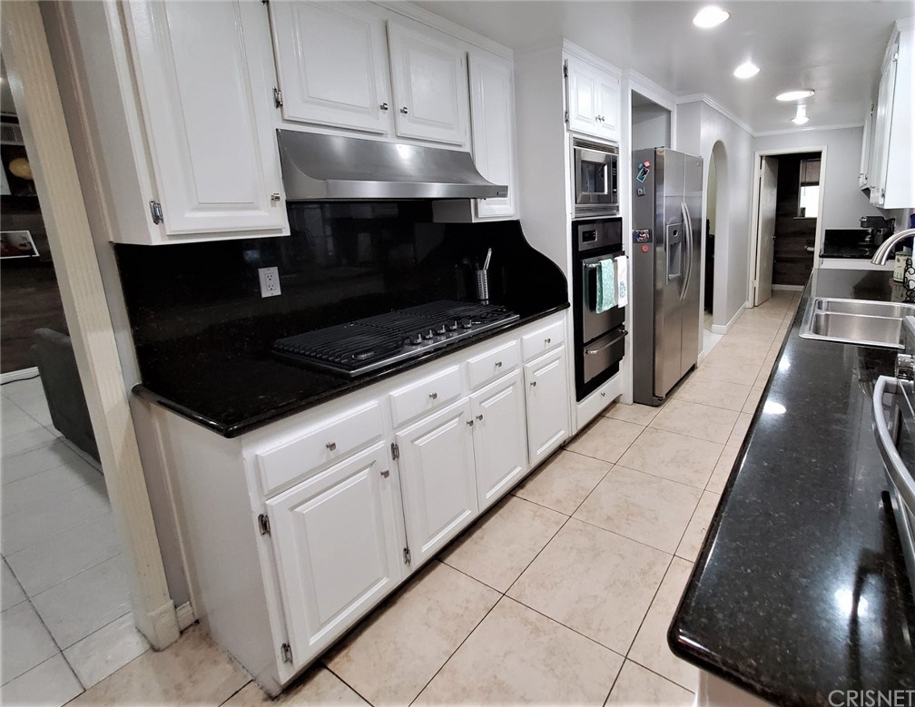 10609 Reseda Boulevard Northridge, CA 91326 - Photo 8 of 26