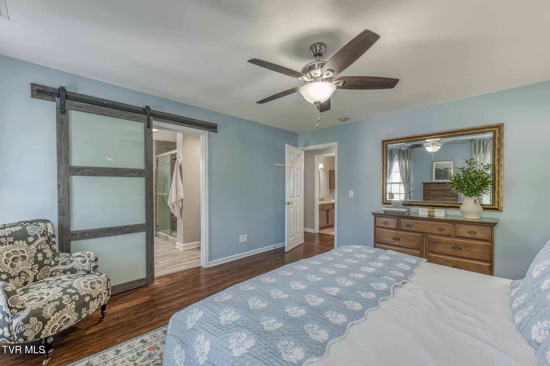 394 Kings Road Piney Flats, TN 37686 - Photo 26 of 51 Primary Suite