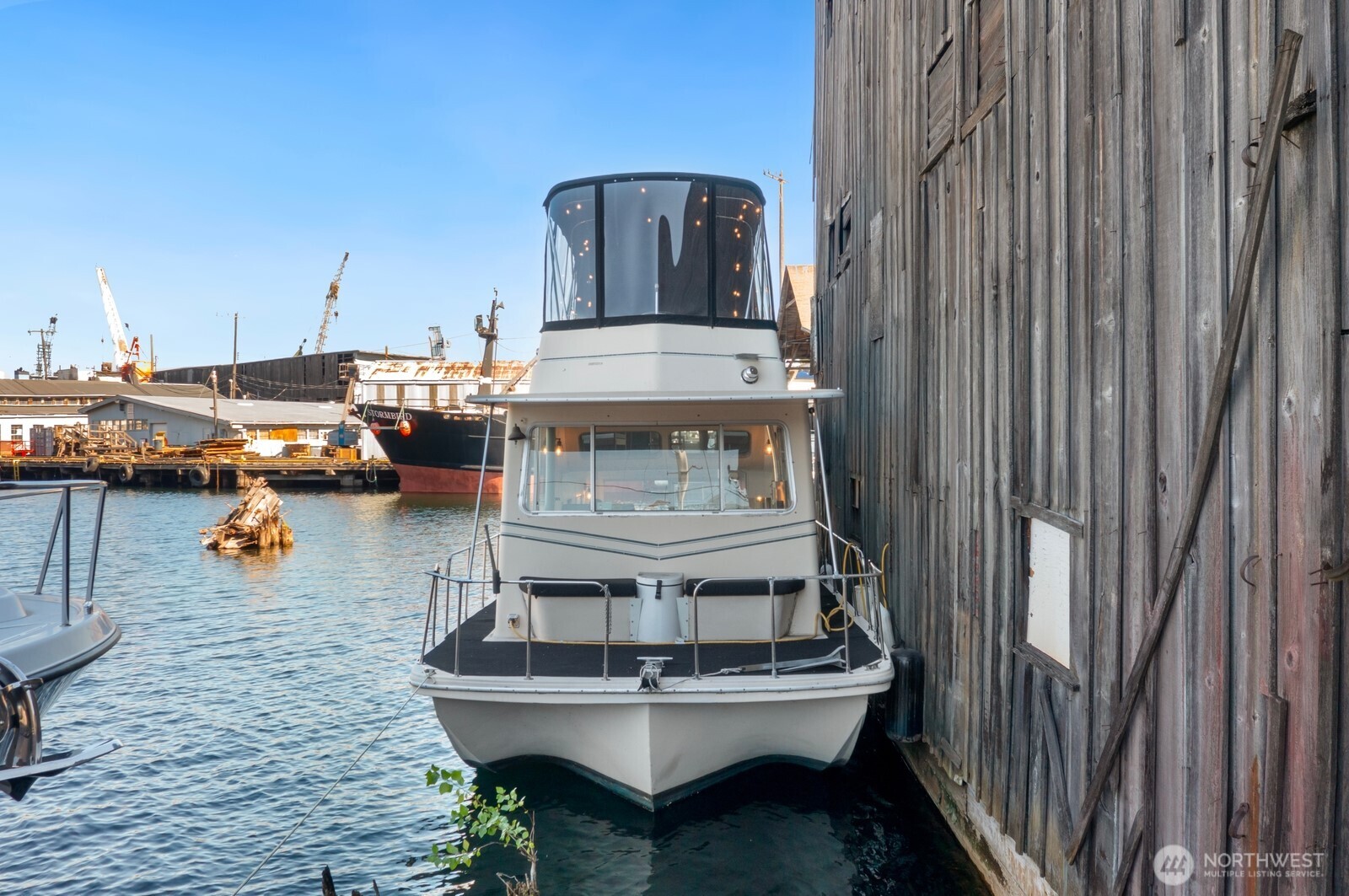 1325 Fairview Avenue North Seattle, WA 98109 - Photo 19 of 23 a view of living room with furniture and wooden floor