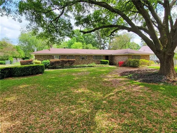 $198,000 | 1511 Lakeshore Drive East, Natchitoches, LA 71457