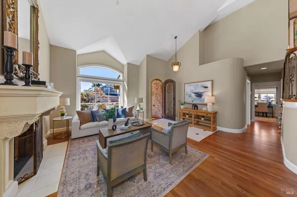$2,995,000 | 87 Del Oro Lagoon, Novato, CA 94949