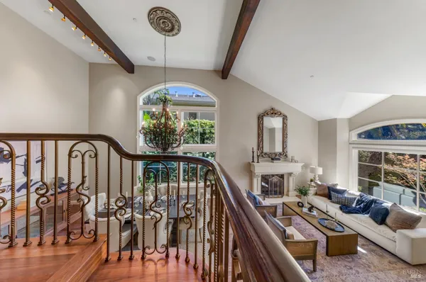 $2,995,000 | 87 Del Oro Lagoon, Novato, CA 94949