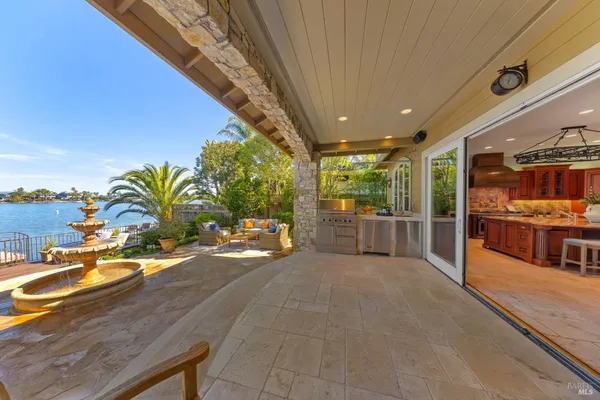 $2,995,000 | 87 Del Oro Lagoon, Novato, CA 94949