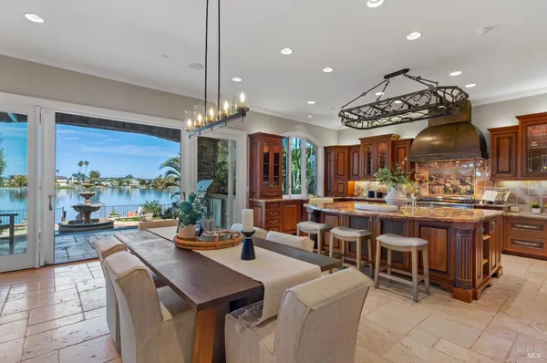 $2,995,000 | 87 Del Oro Lagoon, Novato, CA 94949