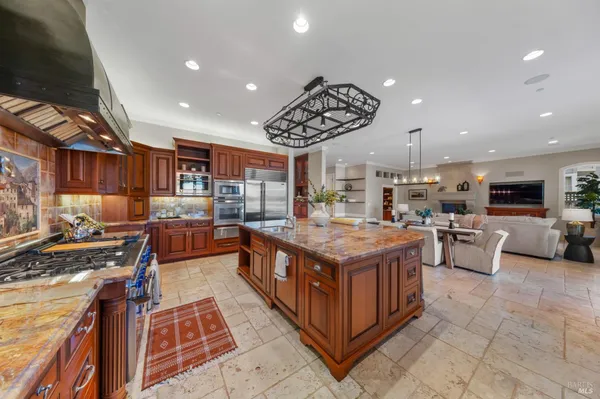 $2,995,000 | 87 Del Oro Lagoon, Novato, CA 94949