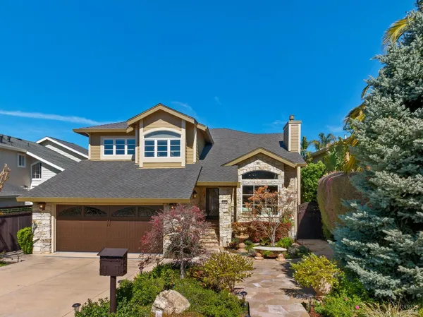 $2,995,000 | 87 Del Oro Lagoon, Novato, CA 94949