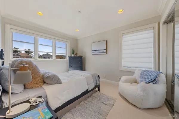 $2,995,000 | 87 Del Oro Lagoon, Novato, CA 94949