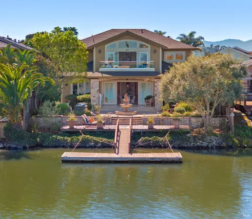 $2,995,000 | 87 Del Oro Lagoon, Novato, CA 94949