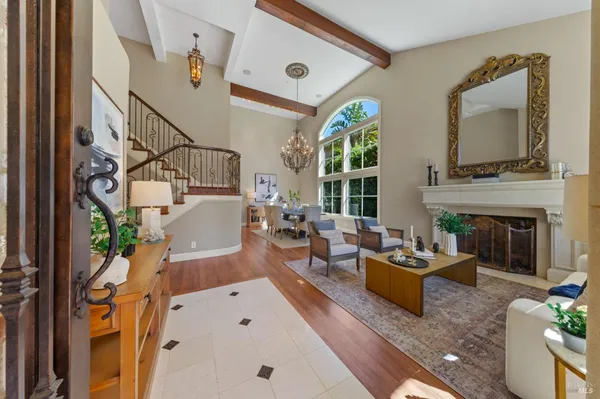 $2,995,000 | 87 Del Oro Lagoon, Novato, CA 94949