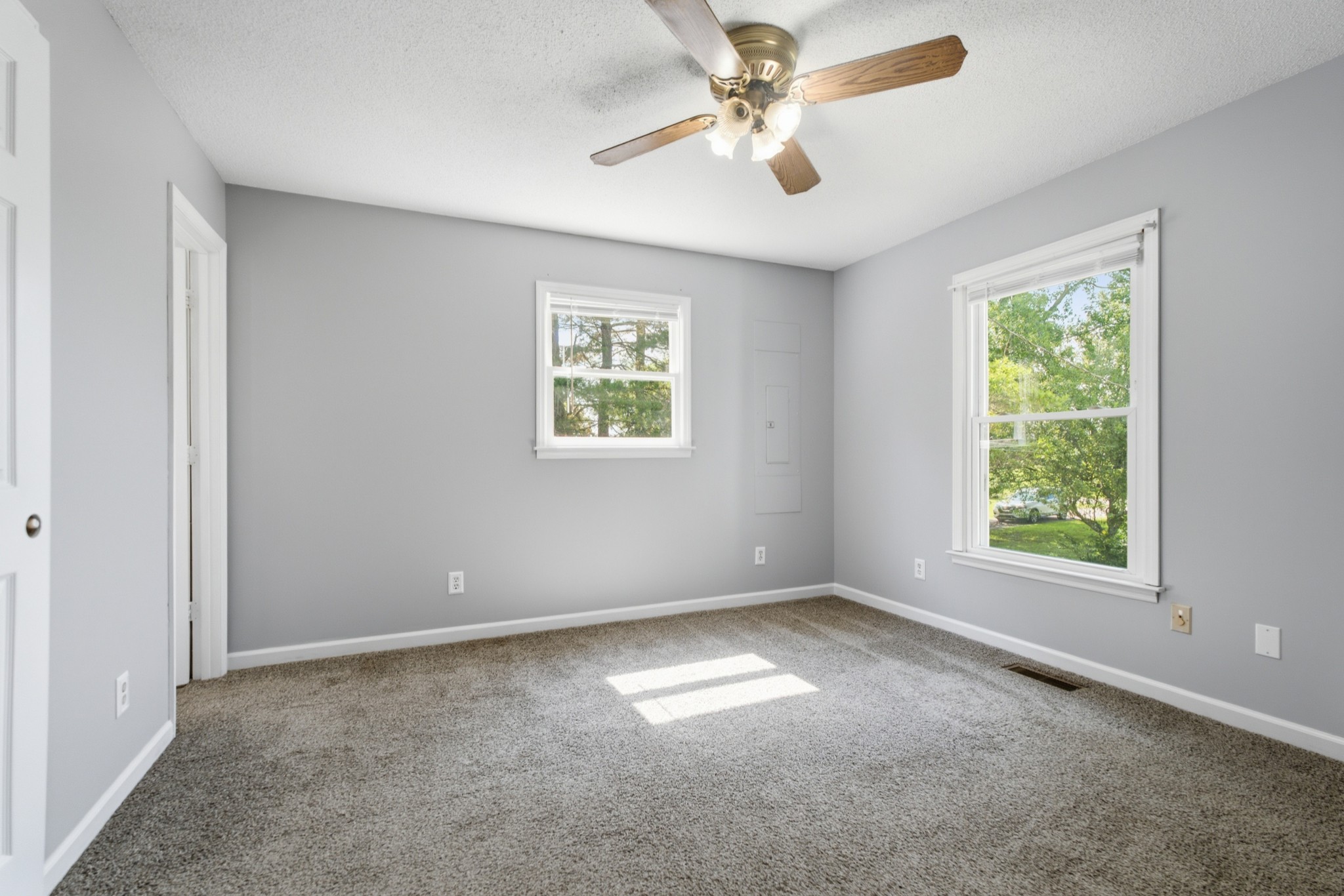 609 Hawkersmith Road Tullahoma, TN 37388 - Photo 16 of 32
