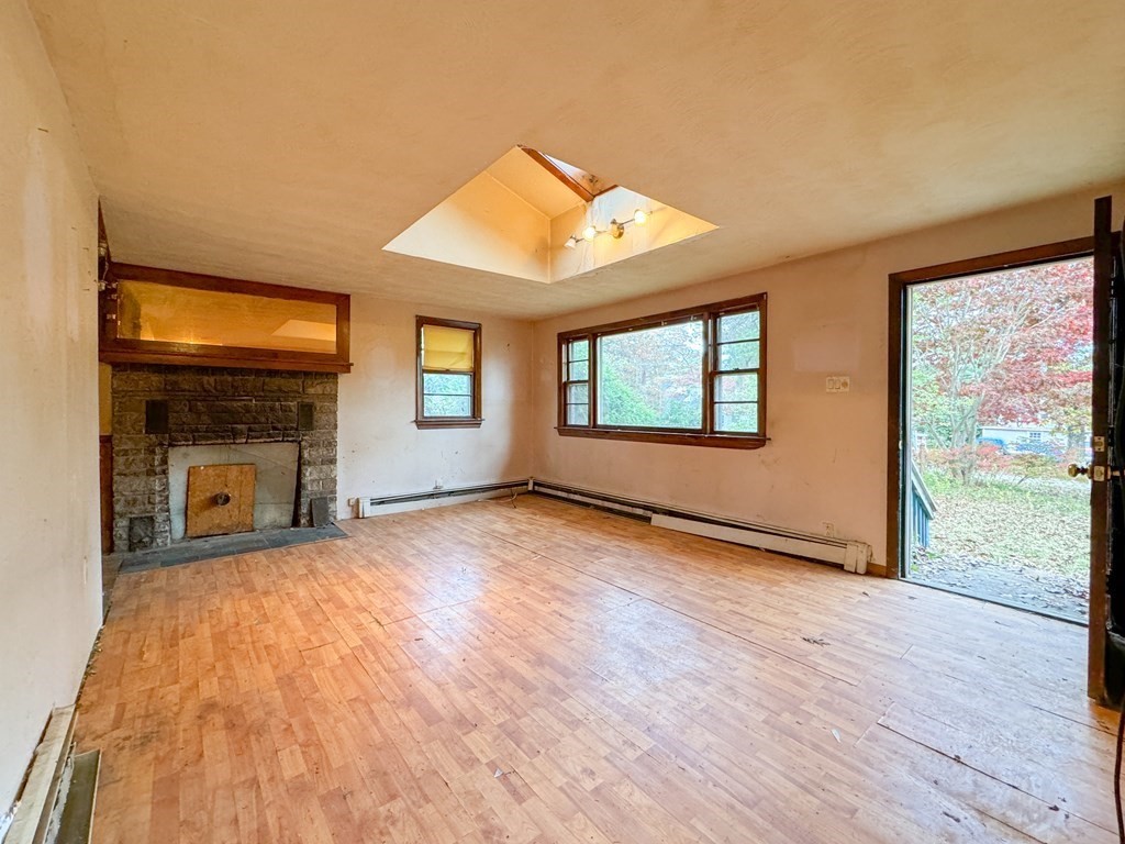 222 Lake Avenue Wareham, MA 02538 - Photo 5 of 24