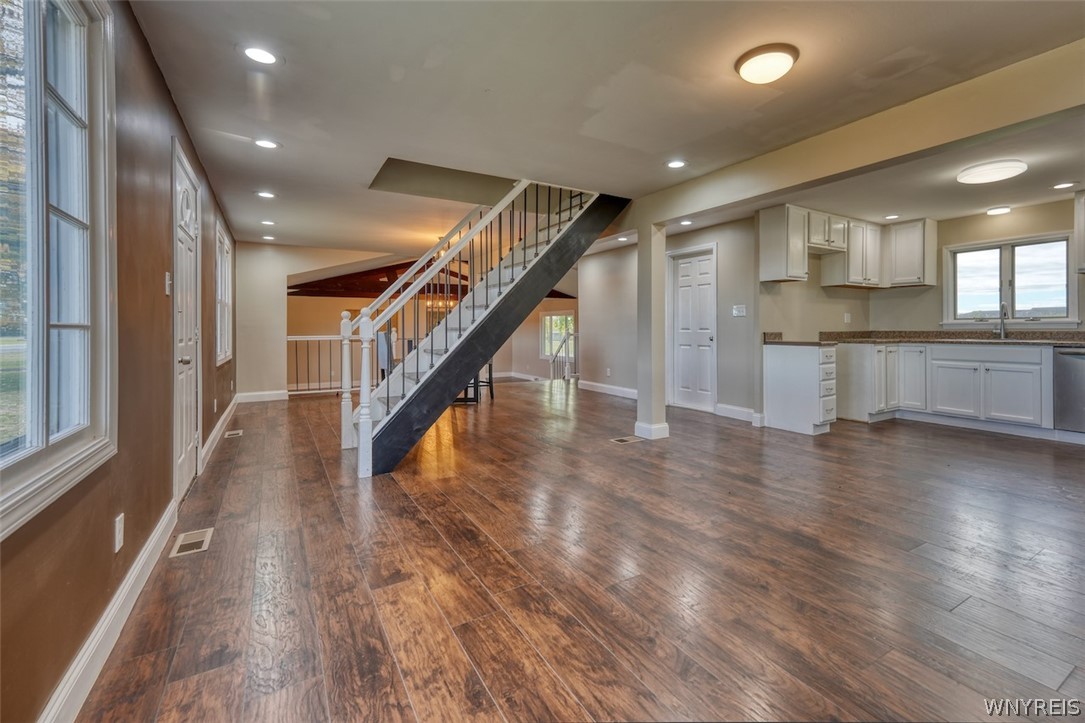 9645 Lockport Road Niagara, NY 14304 - Photo 16 of 45