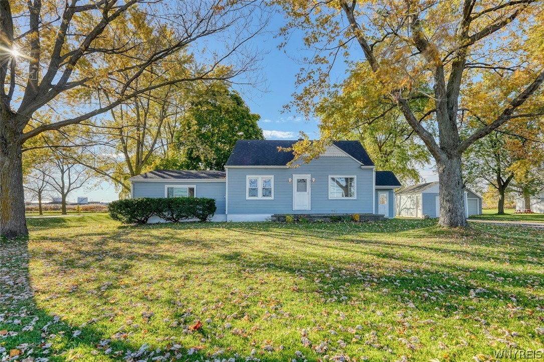 9645 Lockport Road Niagara, NY 14304 - Photo 2 of 45