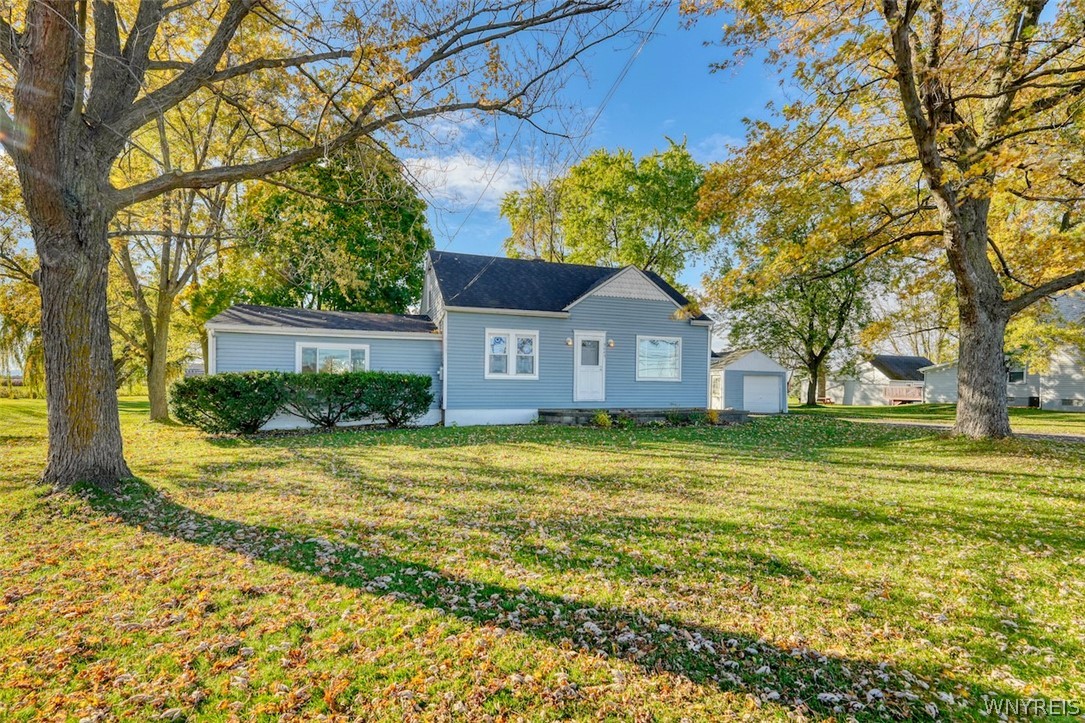 9645 Lockport Road Niagara, NY 14304 - Photo 3 of 45