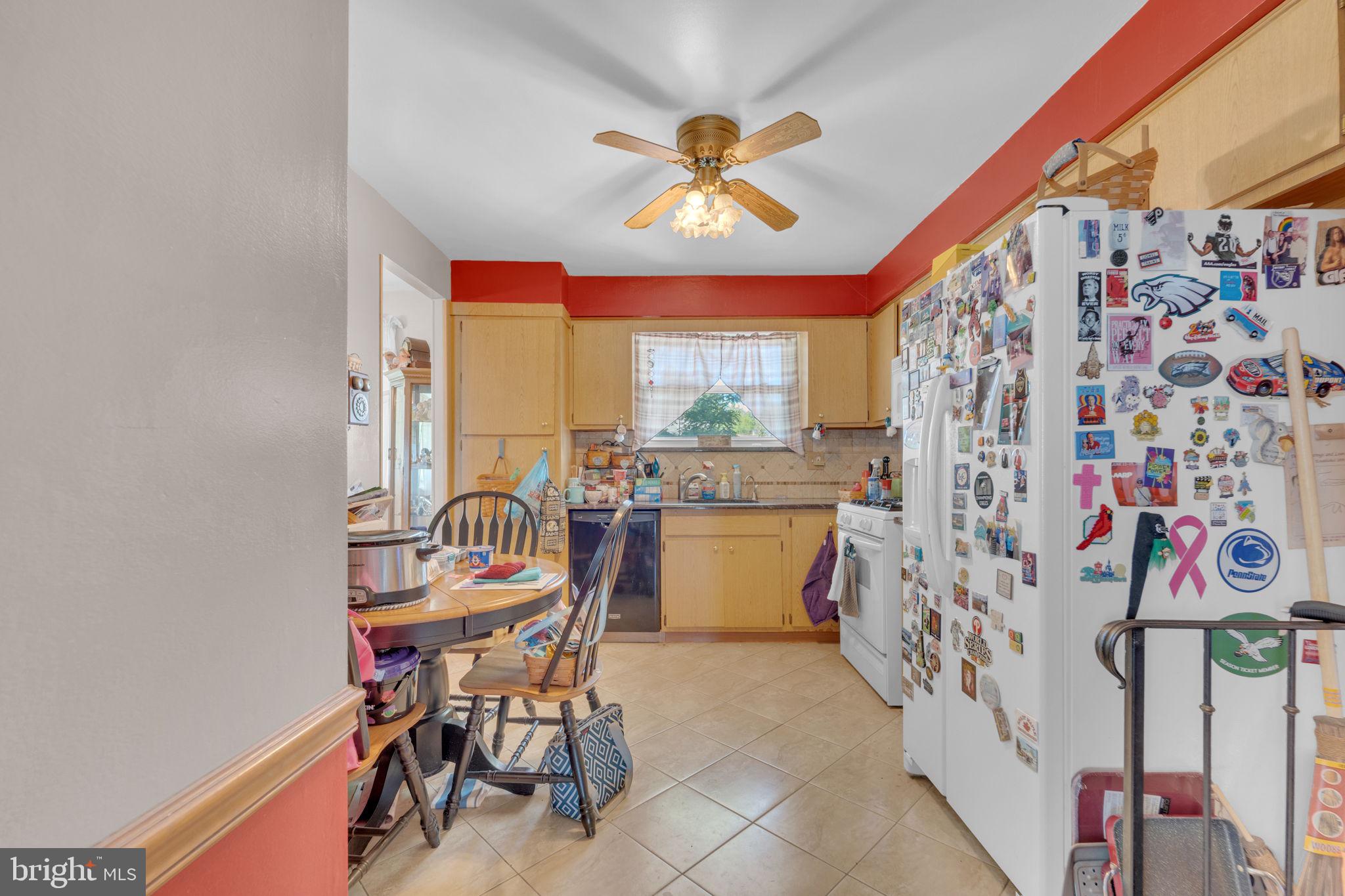 113 Lafayette Road Beverly, NJ 08010 - Photo 11 of 29 Eat-In Kitchen
