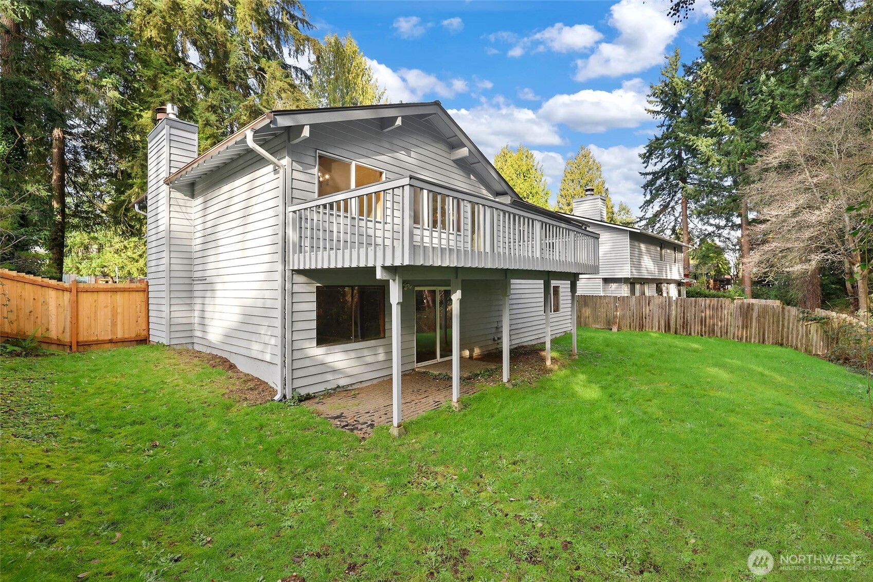 33524 33rd Place Southwest Federal Way, WA 98023 - Photo 28 of 37 a front view of a house with a garden