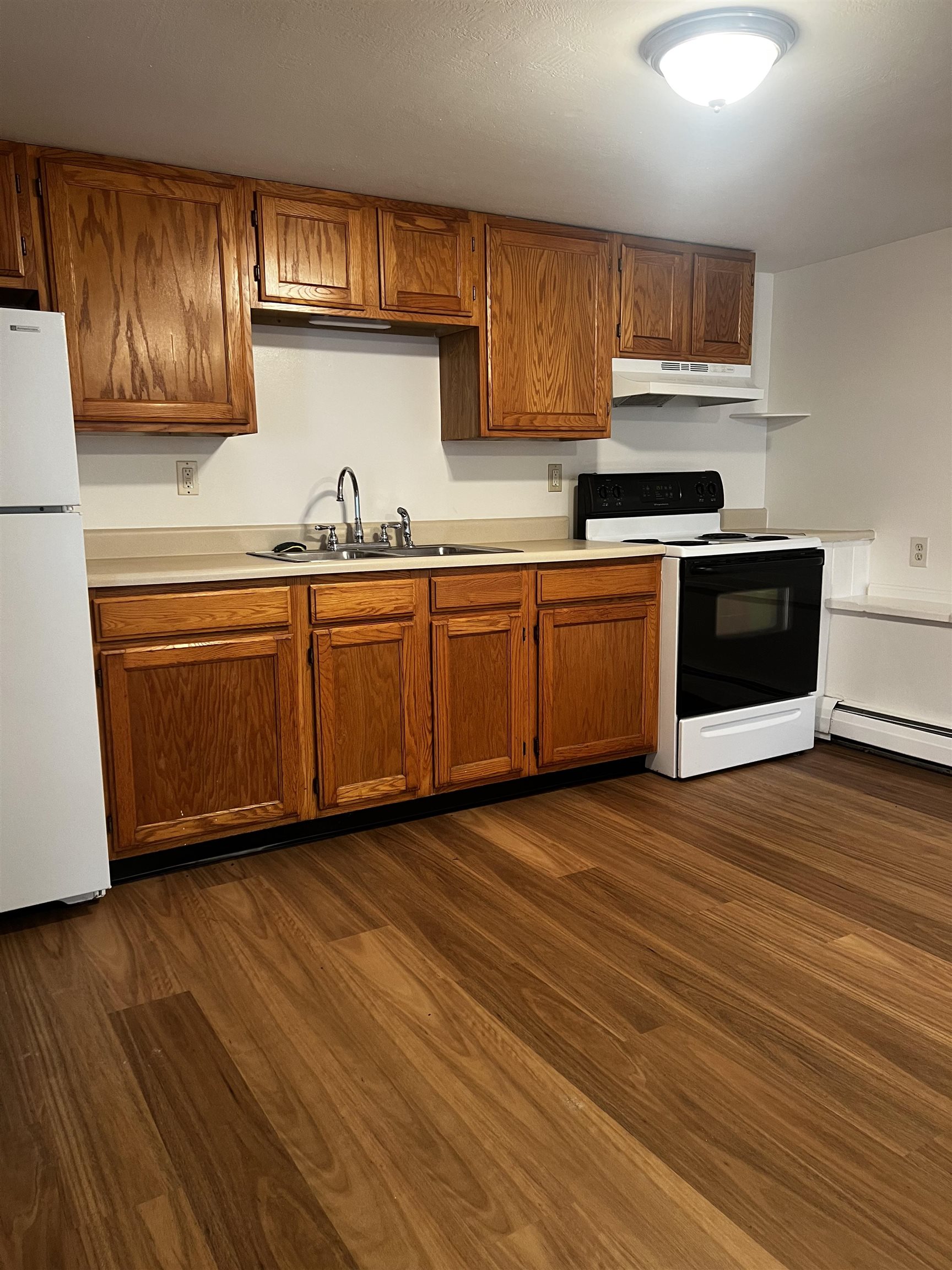 65 Washington Street Conway, NH 03818 - Photo 3 of 7