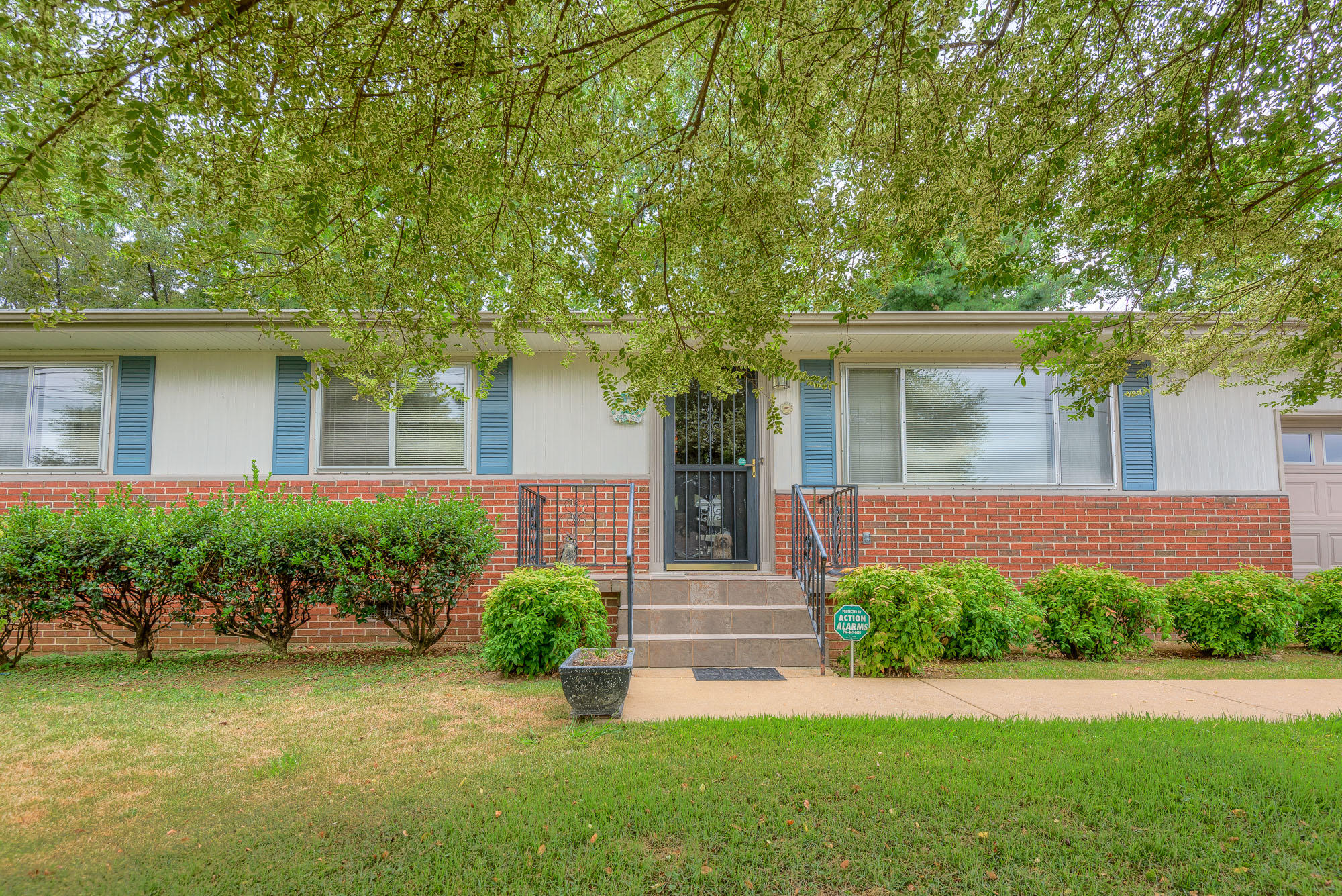 4028 Ealy Road Chattanooga, TN 37412 - Photo 2 of 31 xfront_2