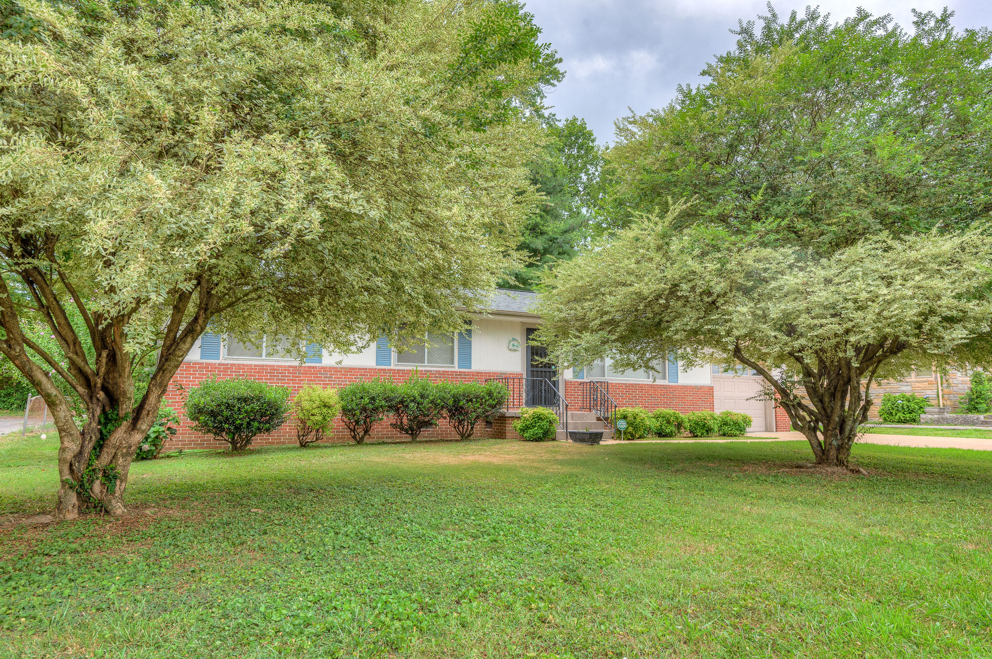 4028 Ealy Road Chattanooga, TN 37412 - Photo 5 of 31 xfront_4