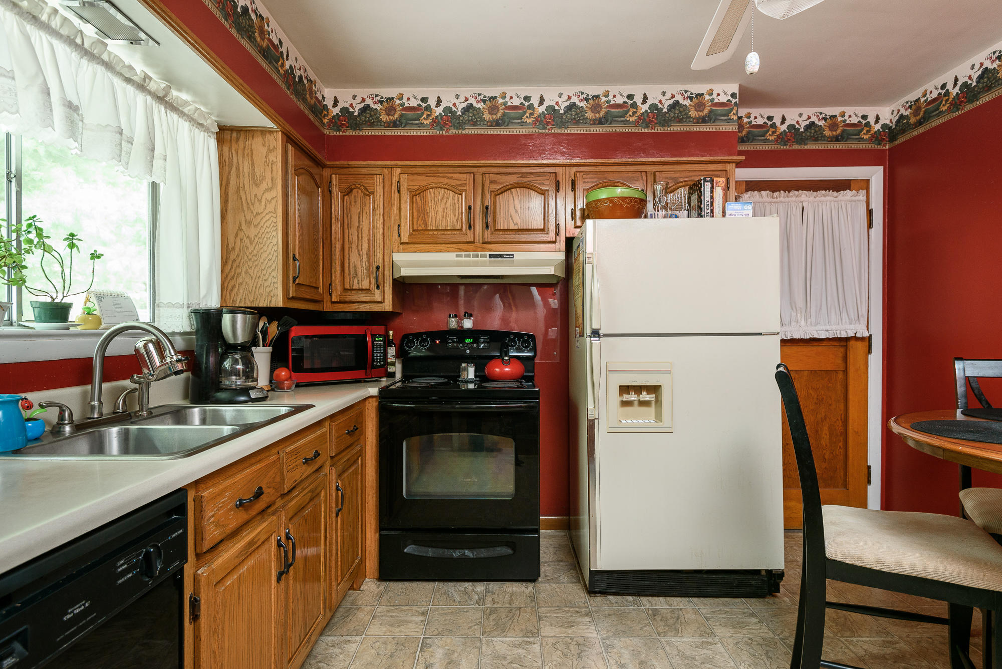4028 Ealy Road Chattanooga, TN 37412 - Photo 7 of 31 kitchen_1