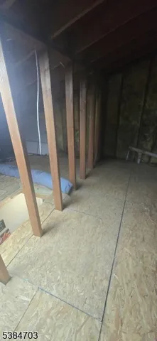 a view of entryway with a front door