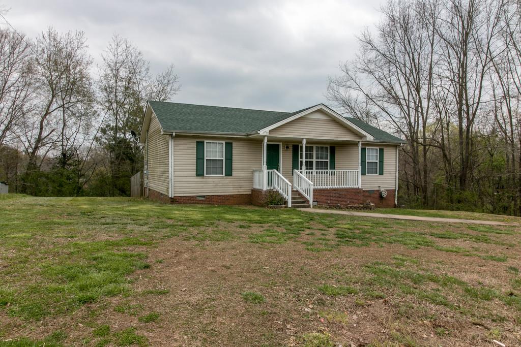 2117 Sanders Road Clarksville, TN 37043 - Photo 3 of 27 Gallery Image 3