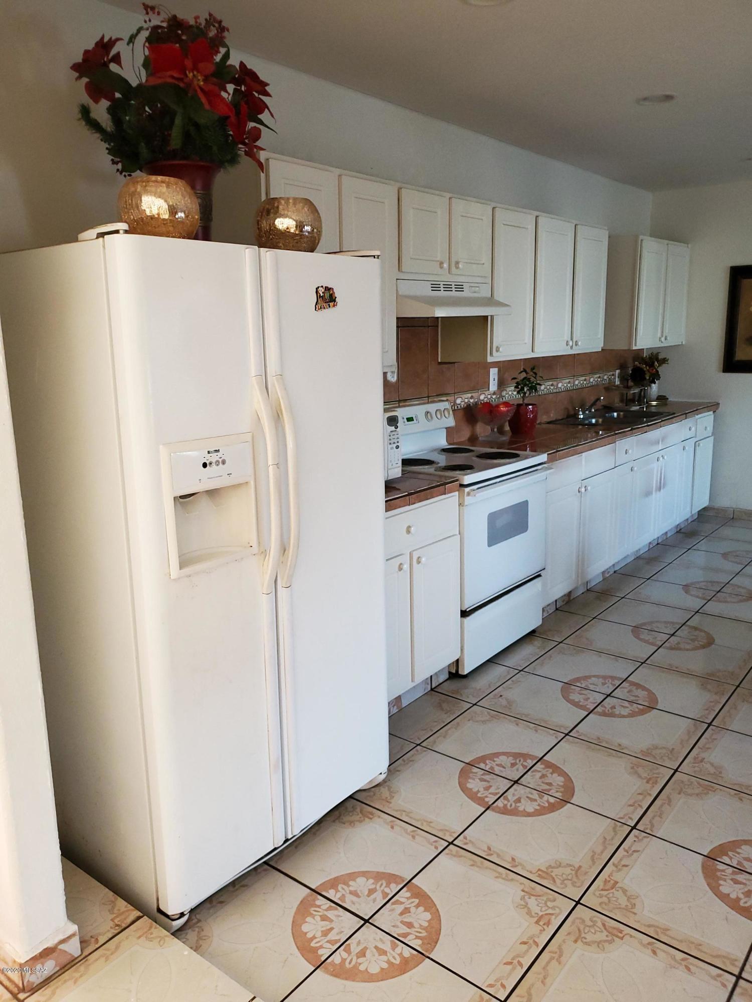 595 Camino Lito Galindo Rio Rico, AZ 85648 - Photo 11 of 37