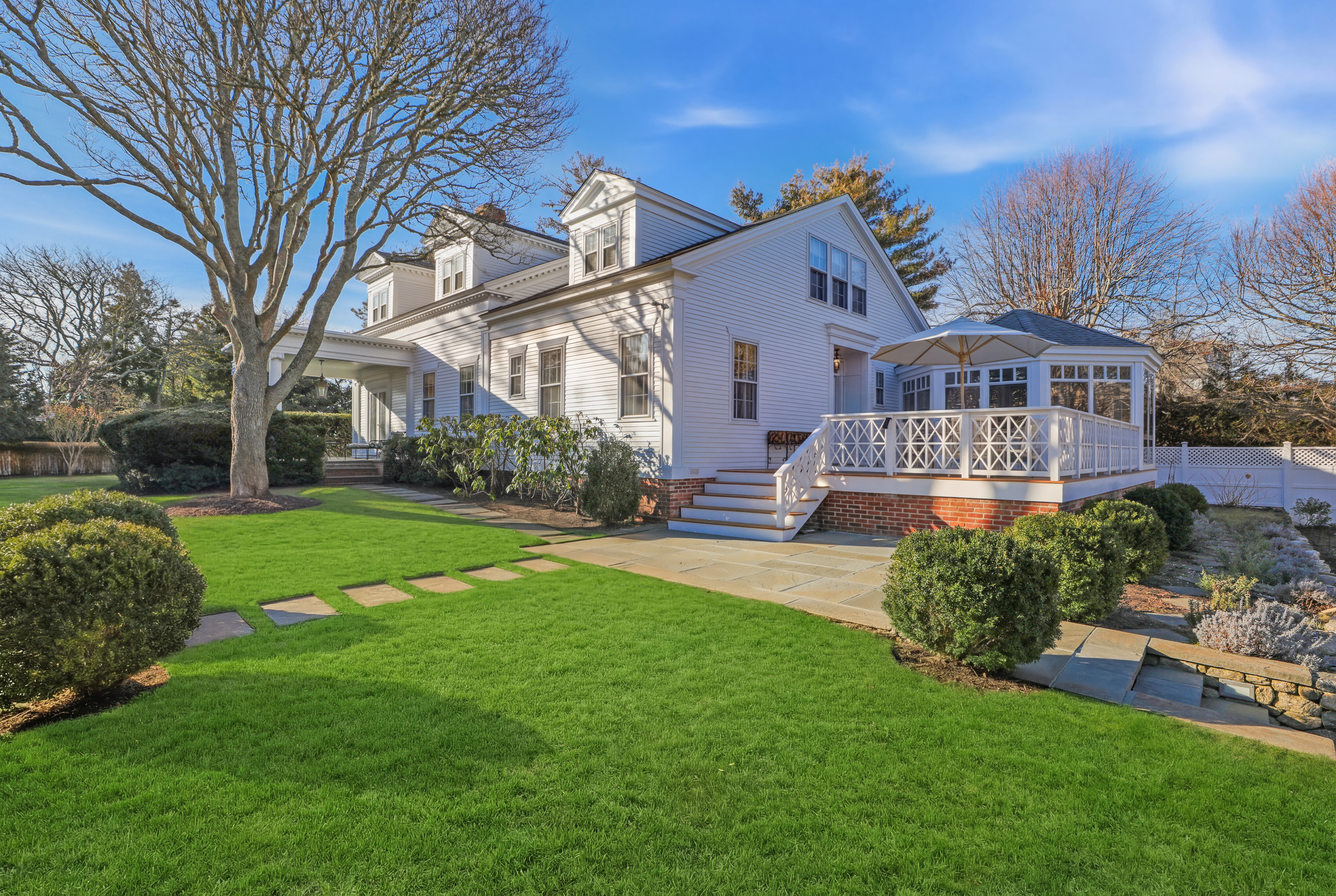 14 Thayer Street Edgartown, MA 02539 - Photo 5 of 43