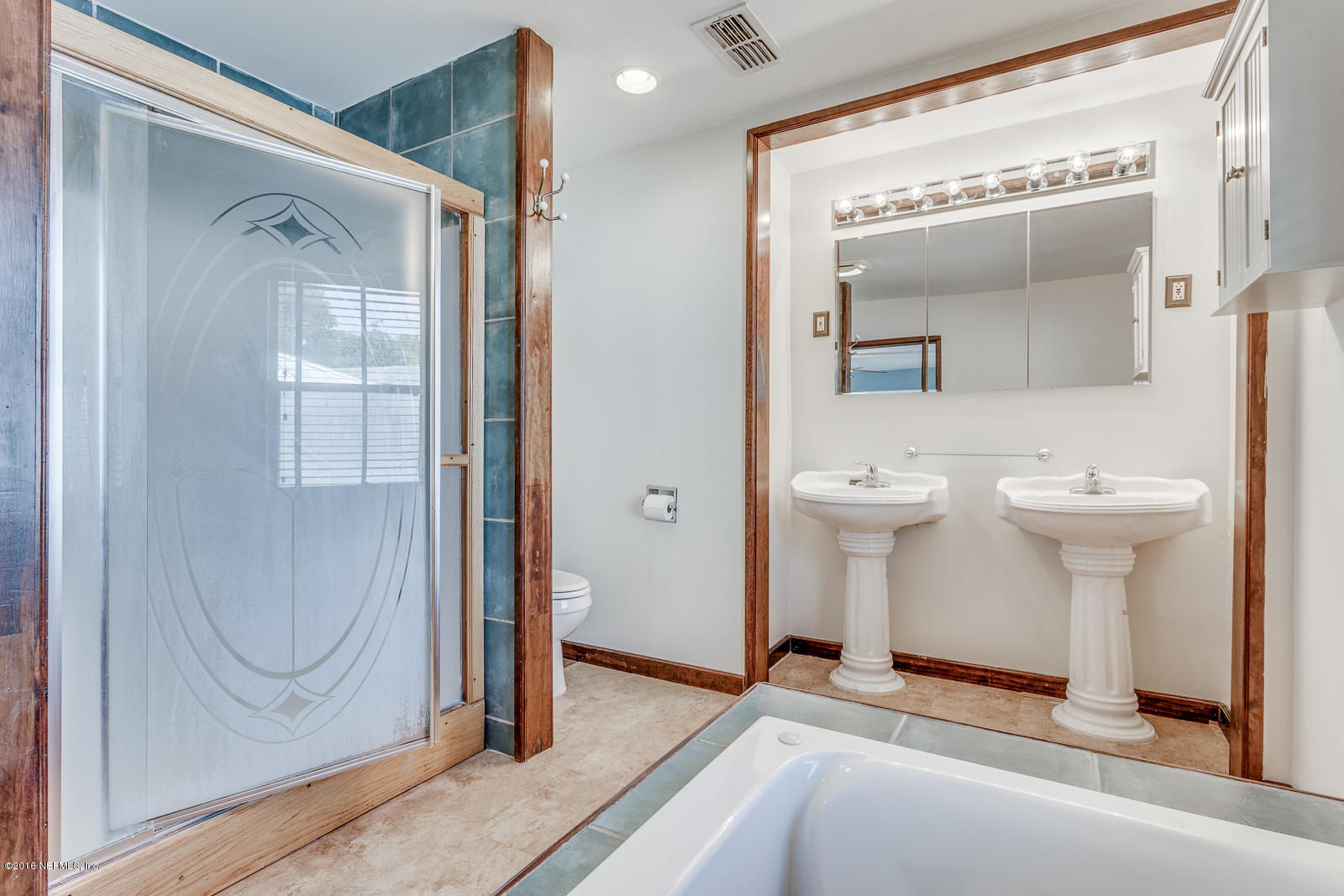 7932 Denham Road East Jacksonville, FL 32208 - Photo 9 of 25 masterbath2
