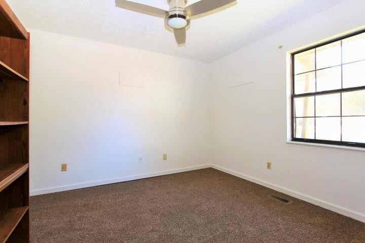305 Red Fox Lane Clinton, TN 37716 - Photo 5 of 10 Gallery Image 5