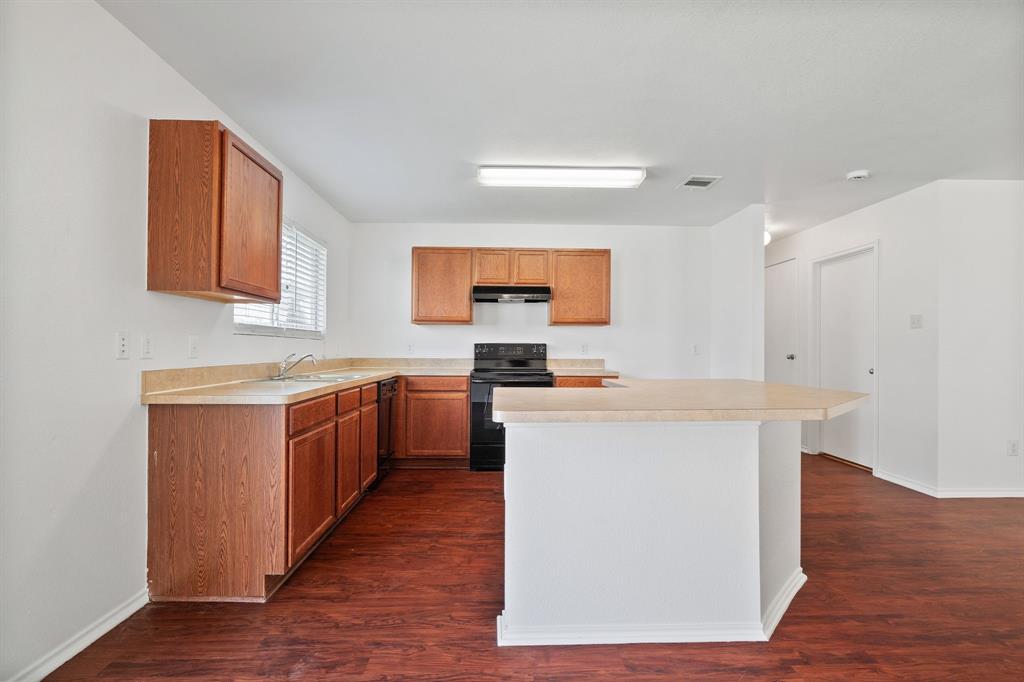 2117 Laughlin Road Fort Worth, TX 76177 - Photo 13 of 26