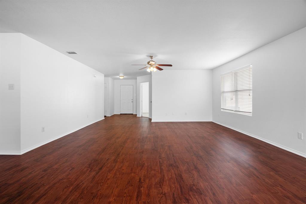 2117 Laughlin Road Fort Worth, TX 76177 - Photo 6 of 26