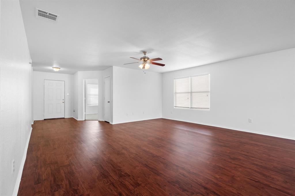 2117 Laughlin Road Fort Worth, TX 76177 - Photo 7 of 26